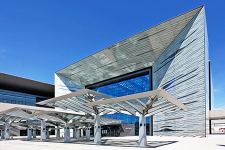 Westportal-der-Messe-Frankfurt-Architekturfotograf-Stefan-Streit-Fotografie